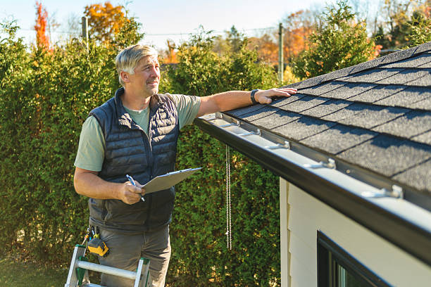 Professional Emergency Roof Repair technician working in Stevenson Ranch, CA